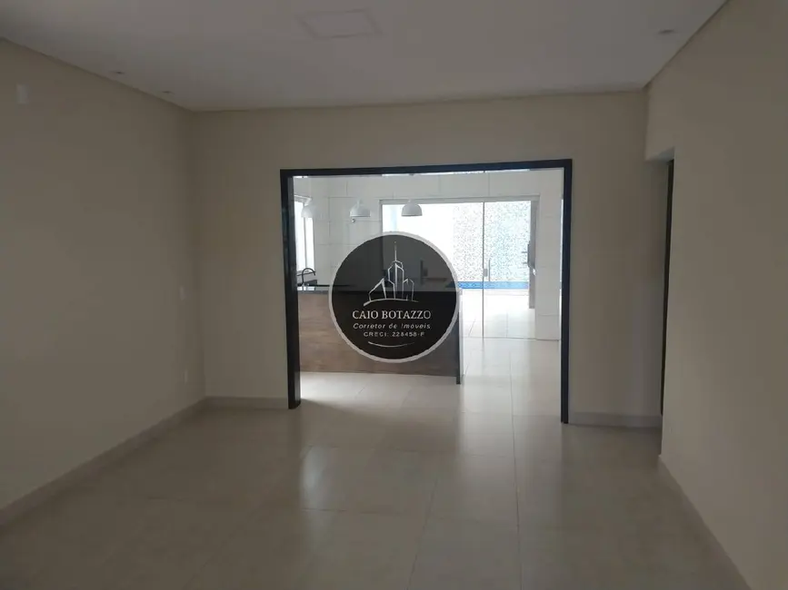 Casa com 3 quartos à venda, 354m2 em Flórida, Praia Grande - SP - imagem 4 Foto 4 de Casa com 3 quartos à venda, 354m2 em Flórida, Praia Grande - SP