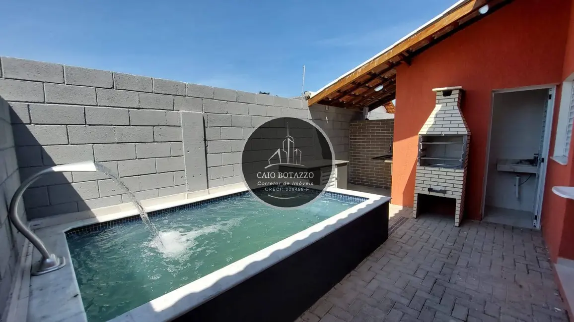 Foto 2 de Casa com 2 quartos à venda em Itanhaem - SP