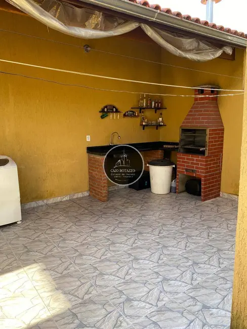 Foto 2 de Casa com 2 quartos à venda, 78m2 em Mongagua - SP