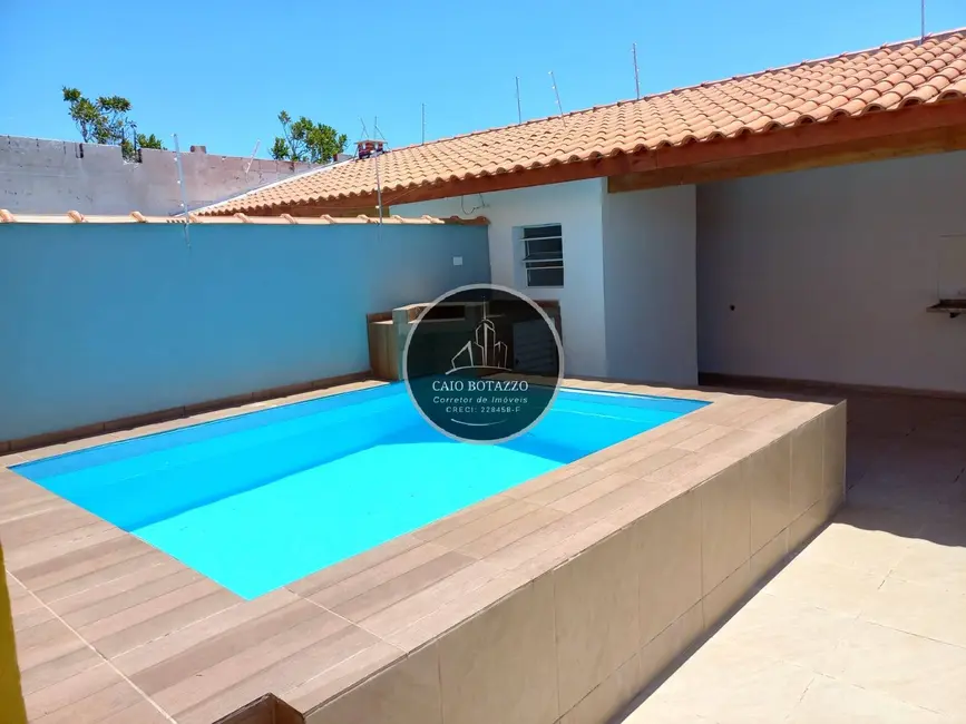 Foto 1 de Casa com 2 quartos à venda, 90m2 em Itanhaem - SP