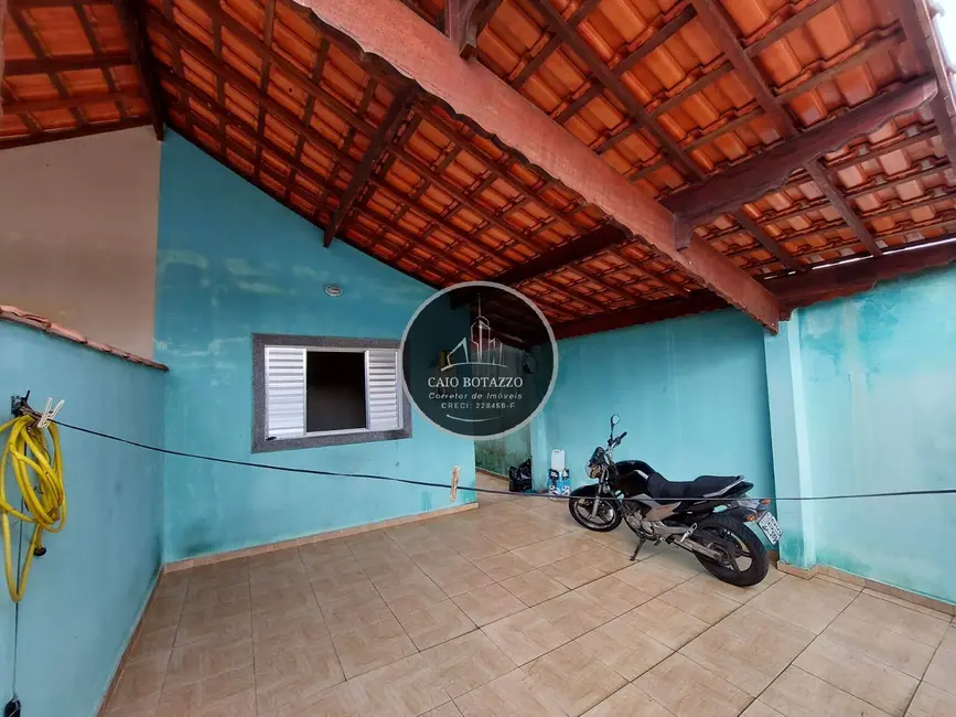 Foto 2 de Casa com 2 quartos à venda e para alugar, 70m2 em Mongagua - SP
