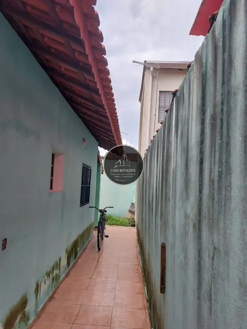 Casa com 2 quartos à venda e para alugar, 70m2 em Mongagua - SP - imagem 3 Foto 3 de Casa com 2 quartos à venda e para alugar, 70m2 em Mongagua - SP