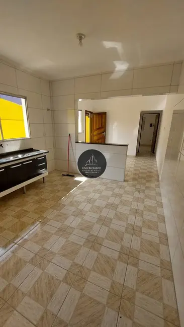 Foto 3 de Casa com 2 quartos à venda, 75m2 em Mongagua - SP