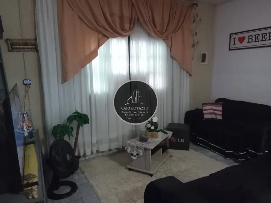 Casa com 2 quartos à venda em Peruibe - SP - imagem 8 Foto 8 de Casa com 2 quartos à venda em Peruibe - SP