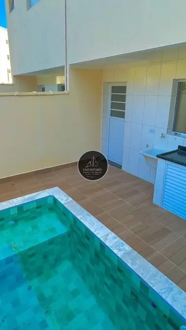 Foto 2 de Casa com 2 quartos à venda, 100m2 em Mongagua - SP