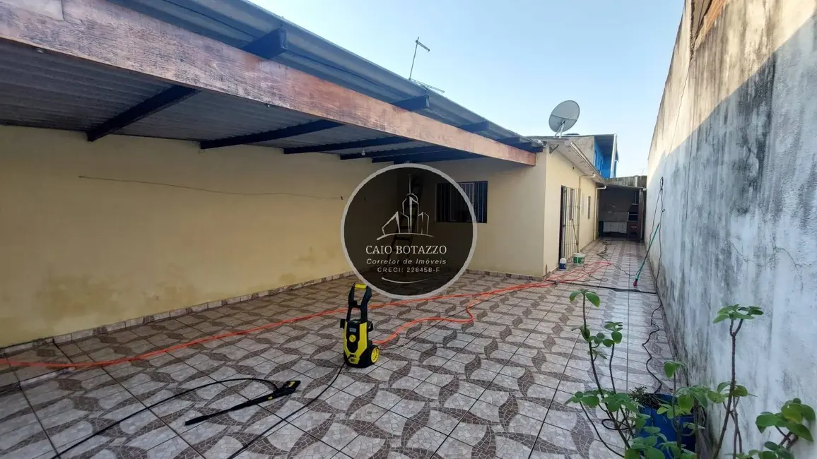 Foto 2 de Casa com 2 quartos à venda em Mongagua - SP