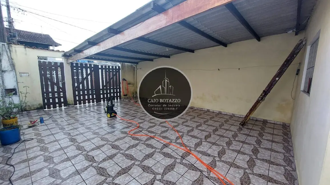 Foto 1 de Casa com 2 quartos à venda em Mongagua - SP