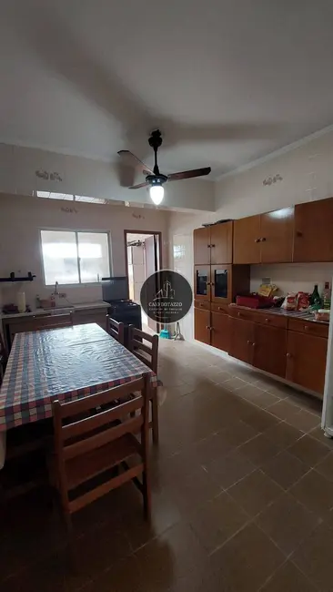 Foto 4 de Casa com 2 quartos à venda, 147m2 em Centro, Mongagua - SP