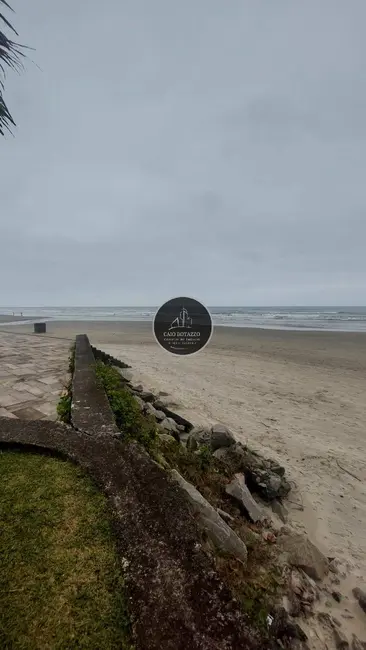 Foto 3 de Casa com 3 quartos à venda e para alugar, 159m2 em Solemar, Praia Grande - SP