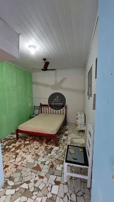 Foto 5 de Casa com 4 quartos à venda, 134m2 em Princesa, Praia Grande - SP