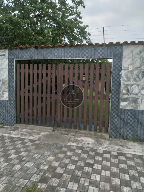 Foto 1 de Casa com 2 quartos à venda em Mongagua - SP