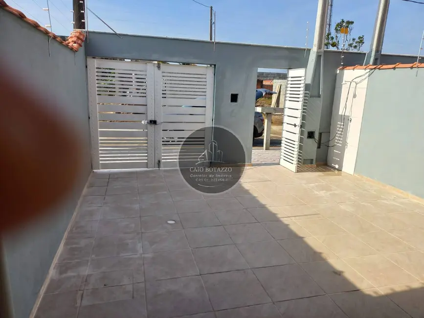 Foto 4 de Casa com 2 quartos à venda, 90m2 em Itanhaem - SP