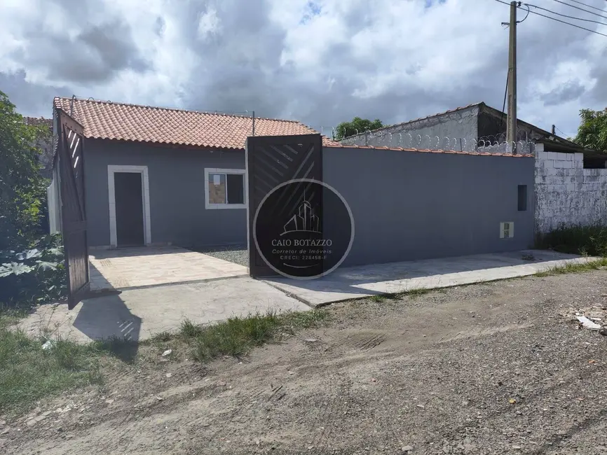 Foto 1 de Casa com 2 quartos à venda, 67m2 em Mongagua - SP