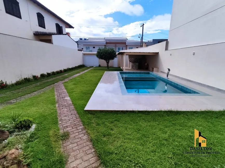 Foto 1 de Casa com 3 quartos à venda, 190m2 em Itapebussu, Guarapari - ES
