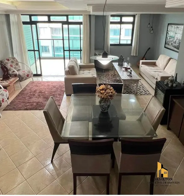 Apartamento com 3 quartos à venda, 250m2 em Praia do Morro, Guarapari - ES - imagem 7 Foto 7 de Apartamento com 3 quartos à venda, 250m2 em Praia do Morro, Guarapari - ES