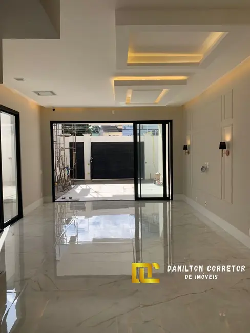Casa de Condomínio com 3 quartos à venda, 210m2 em Praia do Morro, Guarapari - ES - imagem 3 Foto 3 de Casa de Condomínio com 3 quartos à venda, 210m2 em Praia do Morro, Guarapari - ES