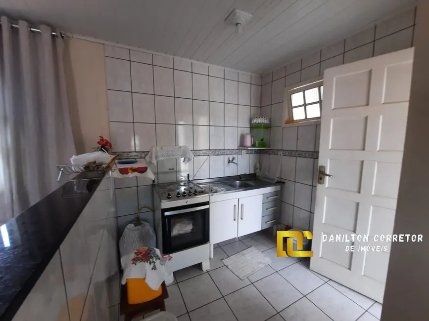 Casa com 3 quartos à venda, 170m2 em Sol Nascente, Guarapari - ES - imagem 8 Foto 8 de Casa com 3 quartos à venda, 170m2 em Sol Nascente, Guarapari - ES