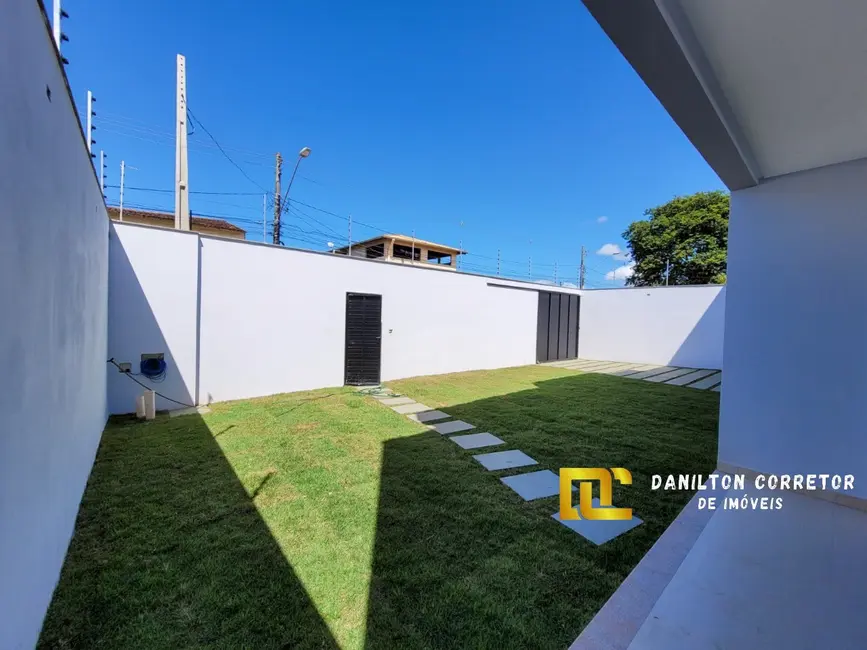 Foto 2 de Casa com 3 quartos à venda, 158m2 em Itapebussu, Guarapari - ES