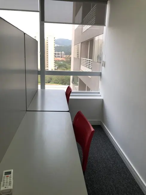 Foto 4 de Sala Comercial para alugar, 40m2 em Santana De Parnaiba - SP