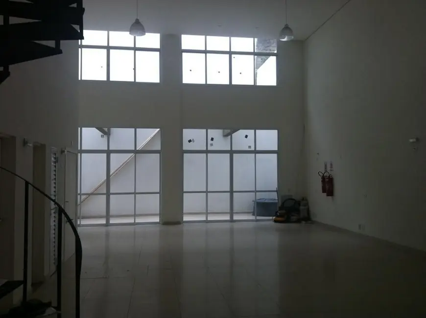 Foto 3 de Prédio Inteiro à venda, 430m2 em Jardim dos Camargos, Barueri - SP