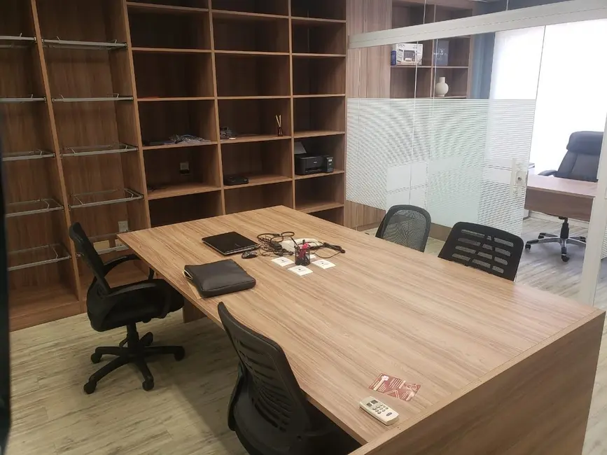 Foto 2 de Sala Comercial com 3 quartos para alugar, 56m2 em Sítio Tamboré Alphaville, Barueri - SP