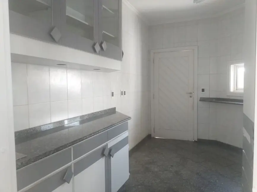 Casa de Condomínio com 3 quartos à venda, 350m2 em Alphaville Residencial Zero, Barueri - SP - imagem 8 Foto 8 de Casa de Condomínio com 3 quartos à venda, 350m2 em Alphaville Residencial Zero, Barueri - SP