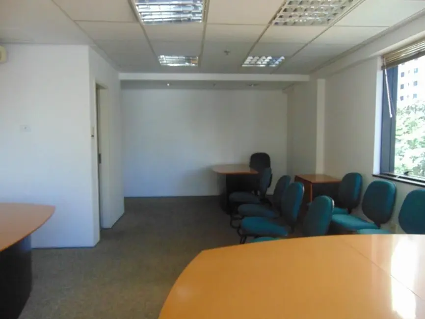 Foto 9 de Sala Comercial com 1 quarto para alugar, 40m2 em Alphaville Industrial, Barueri - SP