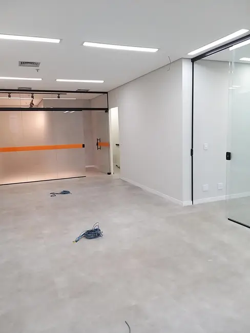 Sala Comercial com 1 quarto à venda, 90m2 em Alphaville Industrial, Barueri - SP - imagem 2 Foto 2 de Sala Comercial com 1 quarto à venda, 90m2 em Alphaville Industrial, Barueri - SP