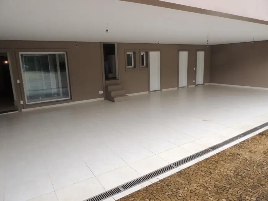 Casa de Condomínio com 4 quartos à venda, 750m2 em Alphaville, Santana De Parnaiba - SP - imagem 5 Foto 5 de Casa de Condomínio com 4 quartos à venda, 750m2 em Alphaville, Santana De Parnaiba - SP