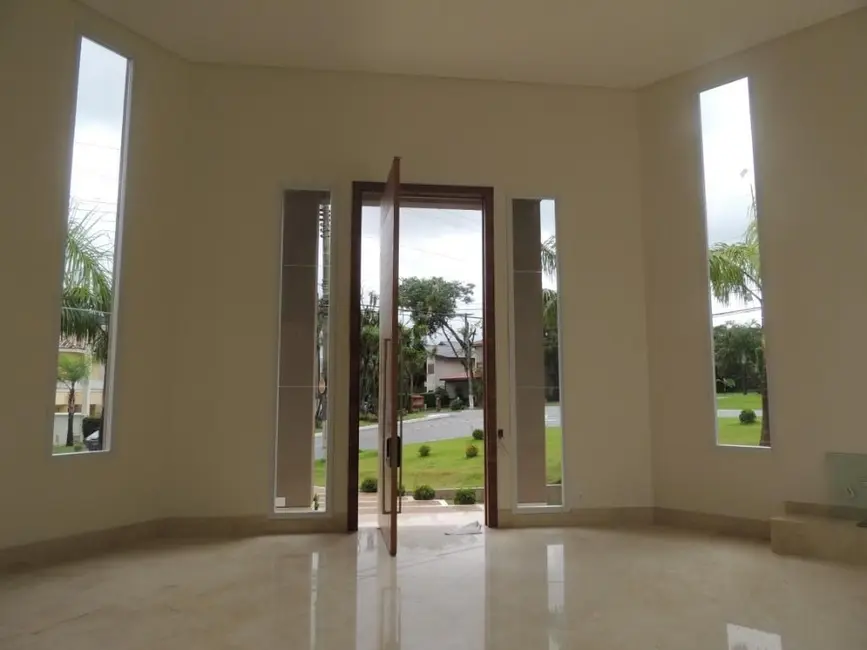 Casa de Condomínio com 4 quartos à venda, 750m2 em Alphaville, Santana De Parnaiba - SP - imagem 3 Foto 3 de Casa de Condomínio com 4 quartos à venda, 750m2 em Alphaville, Santana De Parnaiba - SP