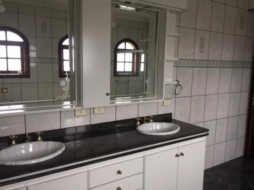 Casa de Condomínio com 4 quartos à venda, 356m2 em Morada dos Pinheiros (Aldeia da Serra), Santana De Parnaiba - SP - imagem 6 Foto 6 de Casa de Condomínio com 4 quartos à venda, 356m2 em Morada dos Pinheiros (Aldeia da Serra), Santana De Parnaiba - SP