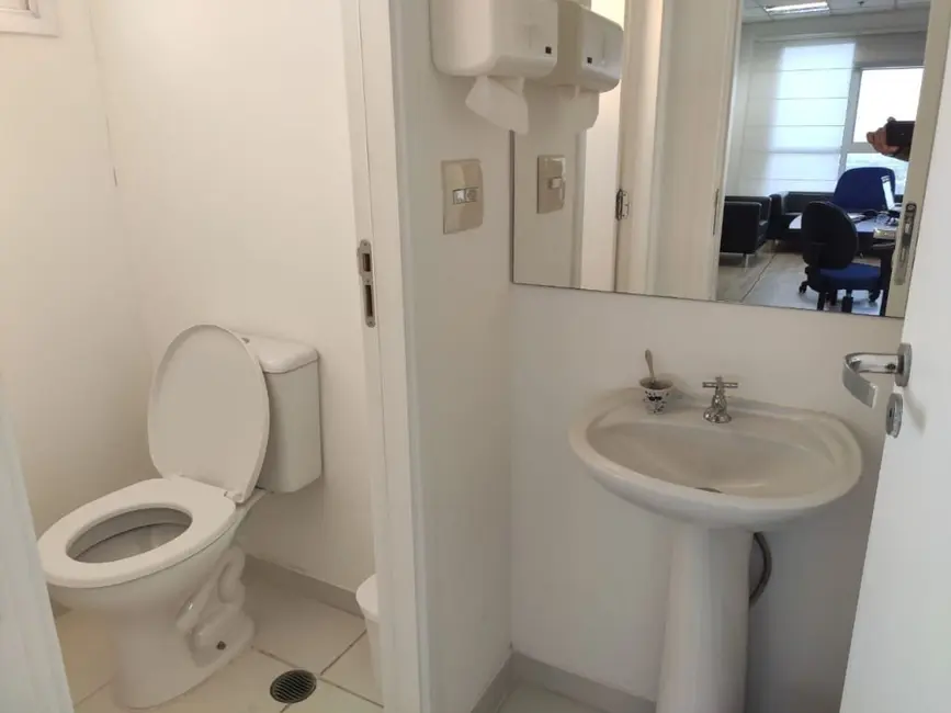 Foto 8 de Sala Comercial com 1 quarto à venda, 53m2 em Sítio Tamboré Alphaville, Barueri - SP