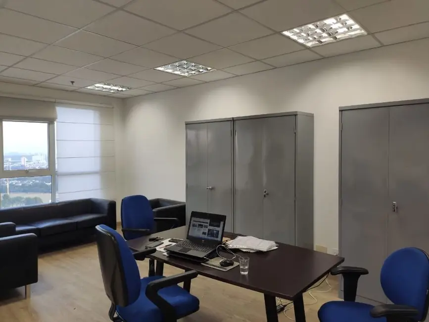 Foto 3 de Sala Comercial com 1 quarto à venda, 53m2 em Sítio Tamboré Alphaville, Barueri - SP