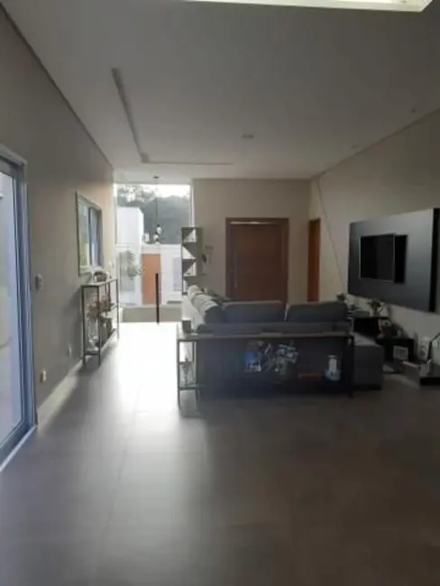 Foto 4 de Casa de Condomínio com 3 quartos à venda, 270m2 em Jardim Itaquiti, Barueri - SP