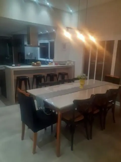 Foto 5 de Casa de Condomínio com 3 quartos à venda, 270m2 em Jardim Itaquiti, Barueri - SP