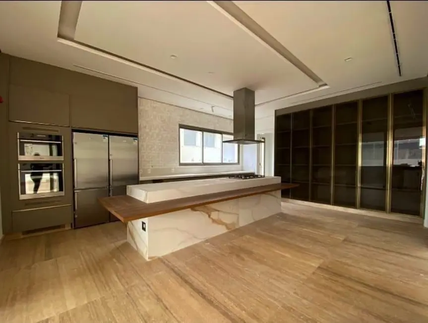 Foto 3 de Casa de Condomínio com 4 quartos à venda, 687m2 em Barueri - SP