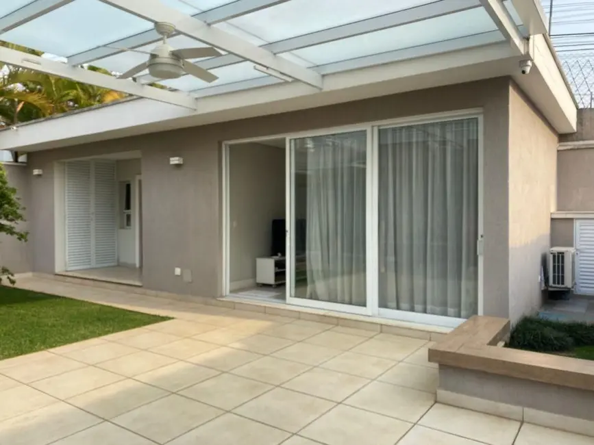 Foto 3 de Casa de Condomínio com 4 quartos à venda, 300m2 em Alphaville, Santana De Parnaiba - SP