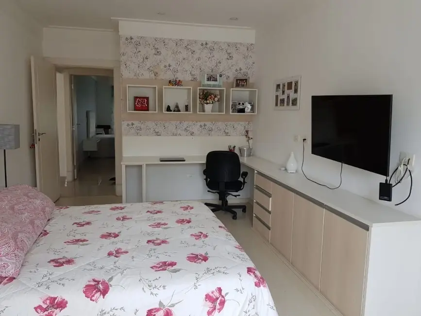 Casa de Condomínio com 4 quartos à venda, 600m2 em Tamboré, Santana De Parnaiba - SP - imagem 4 Foto 4 de Casa de Condomínio com 4 quartos à venda, 600m2 em Tamboré, Santana De Parnaiba - SP