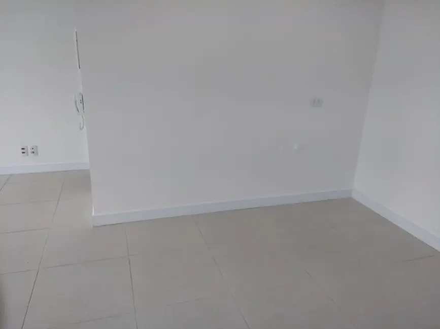 Sala Comercial para alugar, 42m2 em Alphaville Empresarial, Barueri - SP - imagem 4 Foto 4 de Sala Comercial para alugar, 42m2 em Alphaville Empresarial, Barueri - SP