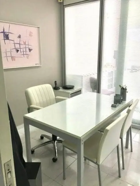 Foto 1 de Sala Comercial com 1 quarto para alugar, 49m2 em Alphaville Industrial, Barueri - SP