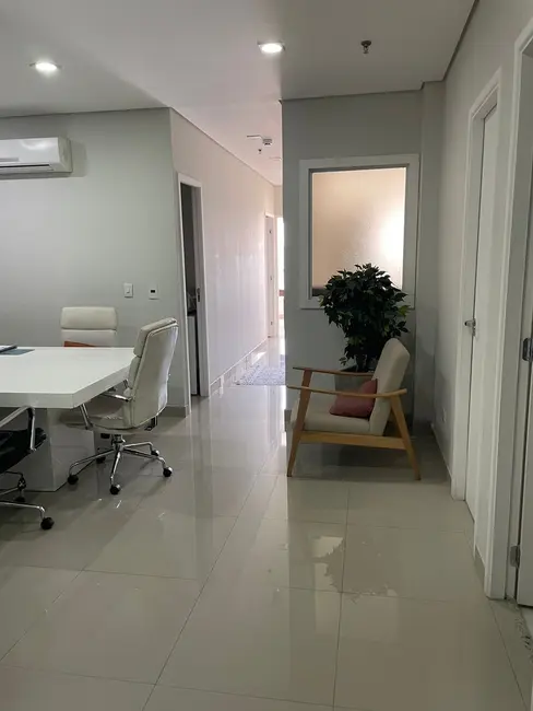 Foto 1 de Sala Comercial com 3 quartos para alugar, 81m2 em Sítio Tamboré Alphaville, Barueri - SP