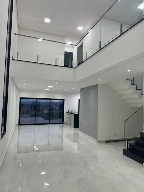 Foto 1 de Casa de Condomínio com 3 quartos à venda, 224m2 em Suru, Santana De Parnaiba - SP