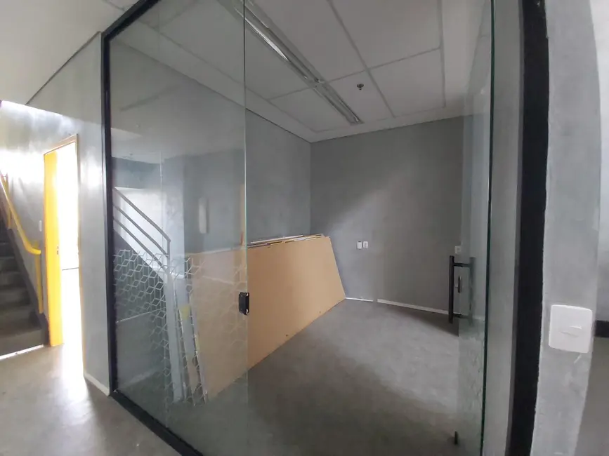 Foto 8 de Loja com 4 quartos para alugar, 166m2 em Sítio Tamboré Alphaville, Barueri - SP