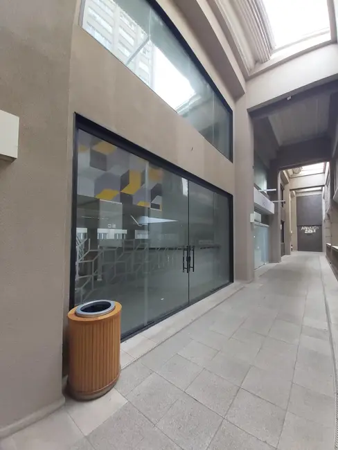 Foto 1 de Loja com 4 quartos para alugar, 166m2 em Sítio Tamboré Alphaville, Barueri - SP