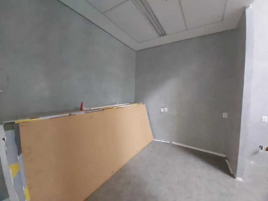 Foto 9 de Loja com 4 quartos para alugar, 166m2 em Sítio Tamboré Alphaville, Barueri - SP