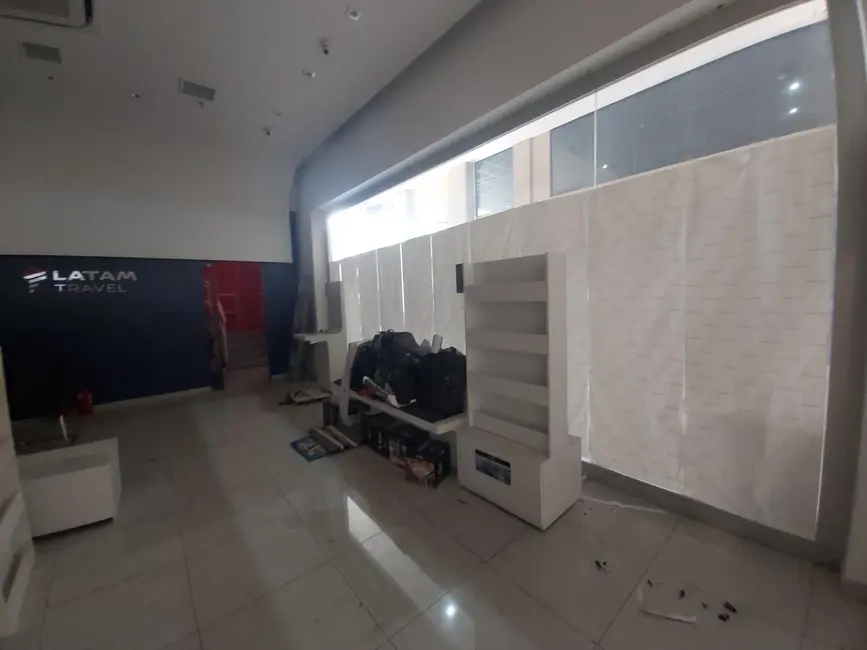 Foto 3 de Loja com 3 quartos para alugar, 64m2 em Sítio Tamboré Alphaville, Barueri - SP