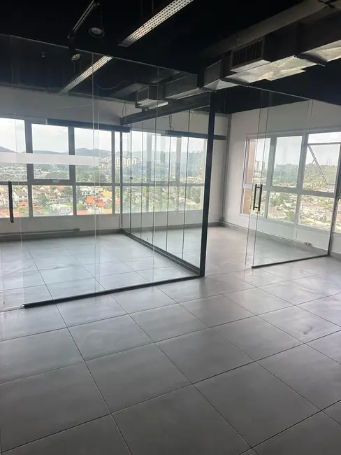 Sala Comercial com 2 quartos à venda, 147m2 em Sítio Tamboré Alphaville, Barueri - SP - imagem 5 Foto 5 de Sala Comercial com 2 quartos à venda, 147m2 em Sítio Tamboré Alphaville, Barueri - SP
