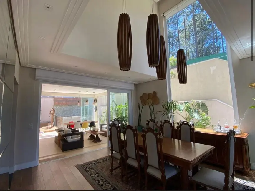 Foto 3 de Sobrado com 4 quartos à venda, 410m2 em Jardim Itaquiti, Barueri - SP