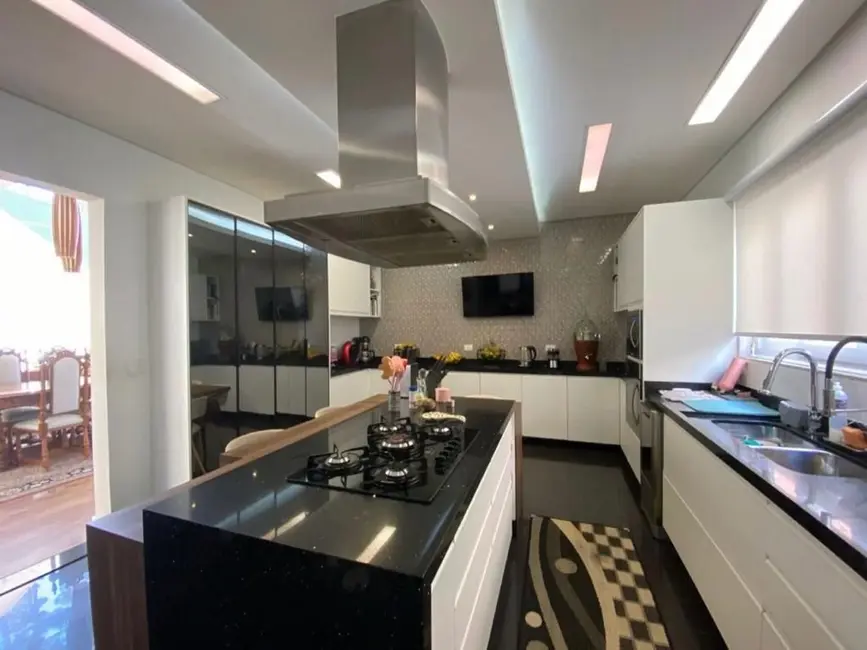 Foto 7 de Sobrado com 4 quartos à venda, 410m2 em Jardim Itaquiti, Barueri - SP