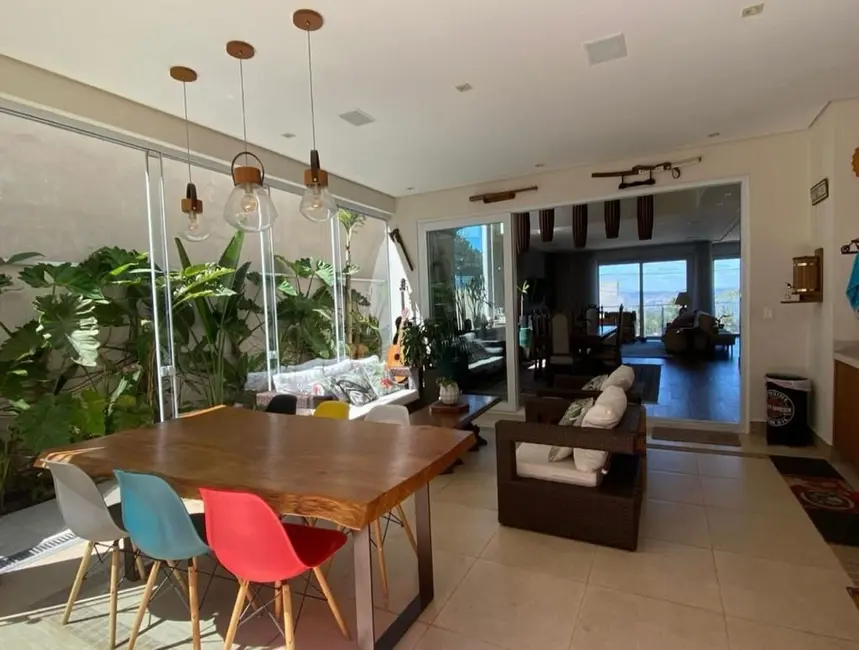 Foto 5 de Sobrado com 4 quartos à venda, 410m2 em Jardim Itaquiti, Barueri - SP